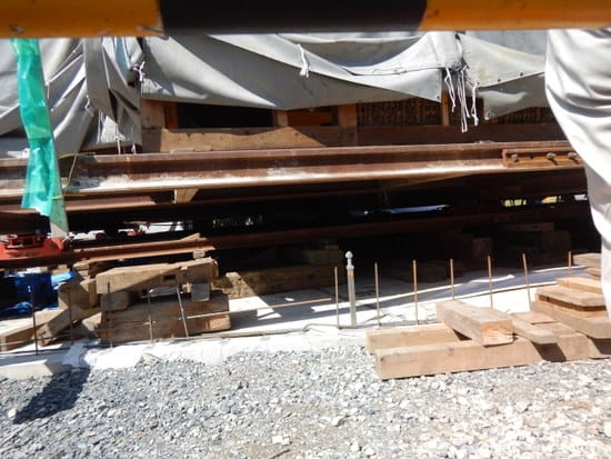 八木酒店曳家移動工事