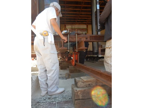 八木酒店曳家移動工事