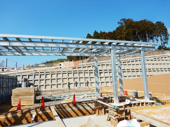 京北地域小中一貫教育校施設整備工事ただしプール棟ほか建築主体その他工事