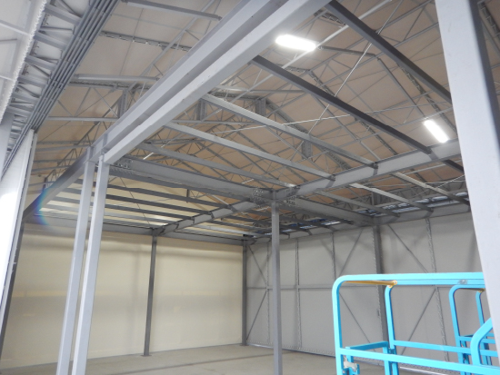 NKE株式会社 テント倉庫内作業所改修計画