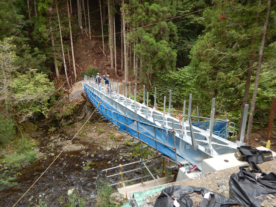 若狭幹線山側甲№125巡視路橋設置工事