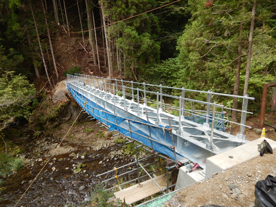 若狭幹線山側甲№125巡視路橋設置工事