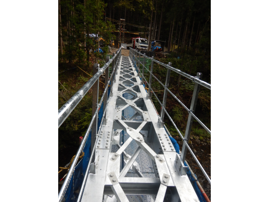 若狭幹線山側甲№125巡視路橋設置工事